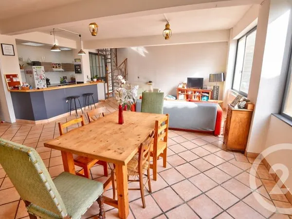 Maison 6 pièces 215 m²