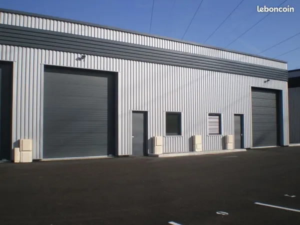 Local industriel commercial