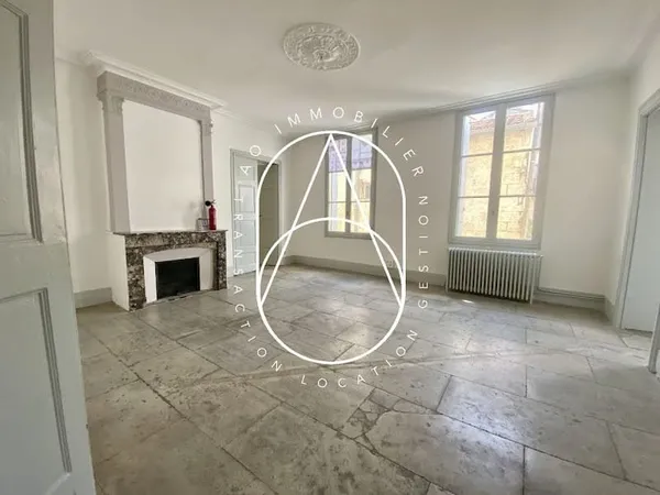 Appartement 7 pièces 207 m²