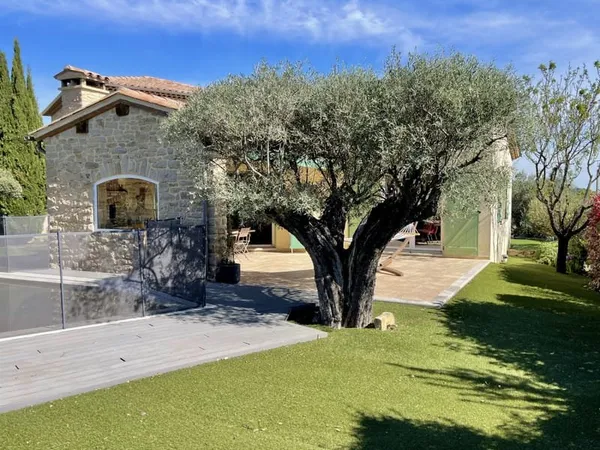 Aux portes des Cévennes Élégante propriété de caractère d'env. 190m2