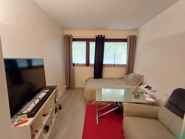 A VENDRE - STUDIO proche Saint-Germain-en-Laye