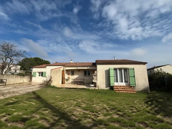 Beaucaire - Quartier Calme maison spacieuse et lumineuse avec terrain Constructible