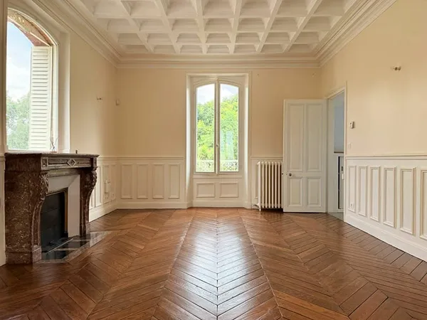 Maison bourgeoise en parfait état à 15min de Senlis