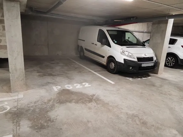 Parking à côté du centre ville Thionville