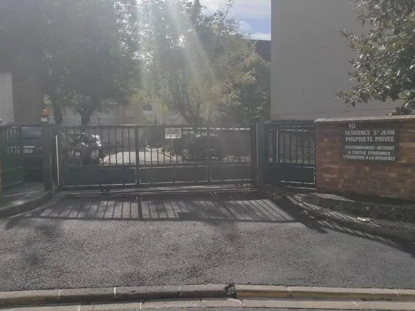 Parking 10 m²