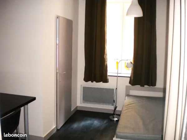 Studio meublé équipe