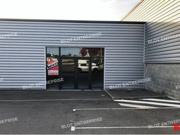 Local commercial 250 m²