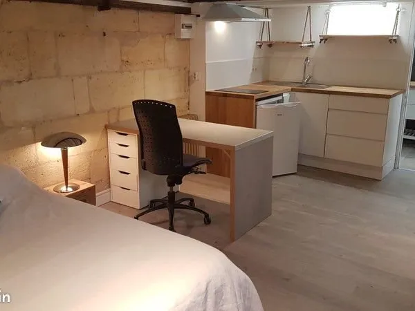 Studio indépendant chez l'habitant