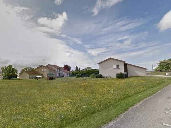 Terrain 615 m²