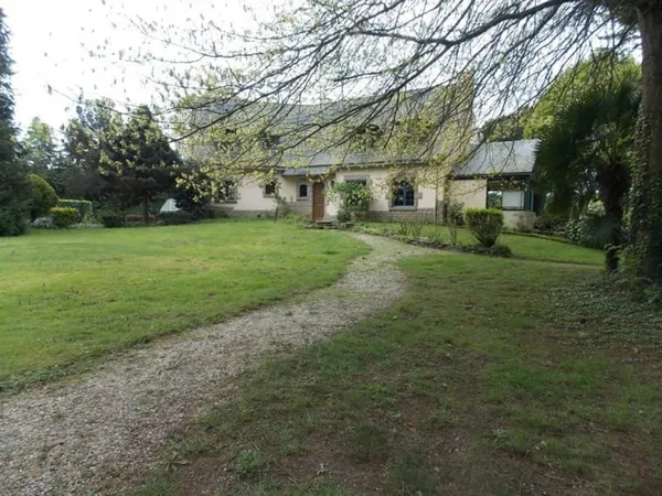 Maison 8 pièces 230 m²