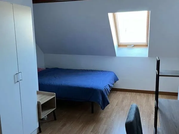 Chambre meublée - RER A - 18 min Paris - Environnement calme & verdoyant