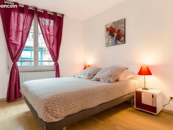 Hyper centre ville ,apprtement 5 chambres+ balcon