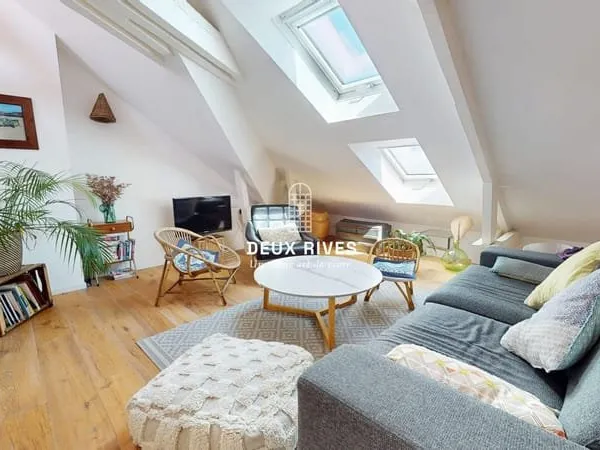 NANTES CENTRE Appartement Loft, coup de coeur de 103 m² au sol,
