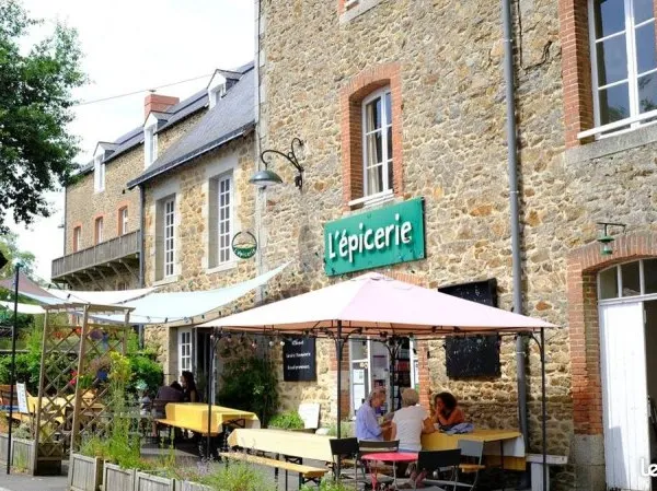 À vendre - T2 meublé 47 m² rénové - Idéal investissement - Fontaine-Daniel / Mayenne