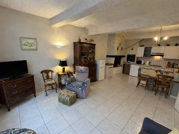 Maison avec cour