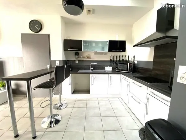 Appartement T2 au dernier étage vue dégagée