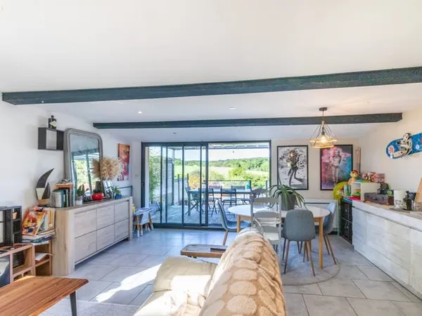 MAISON 76 M2, 2 CHAMBRES, JARDIN, PISCINE, DÉPENDANCES