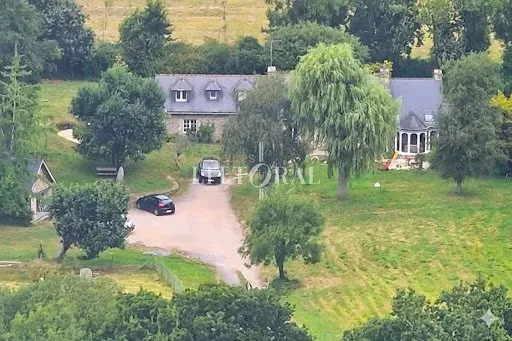 Propriété 11 pièces 354 m²