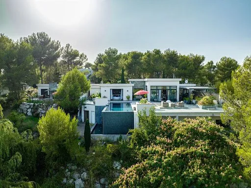 Maison 17 pièces 750 m²