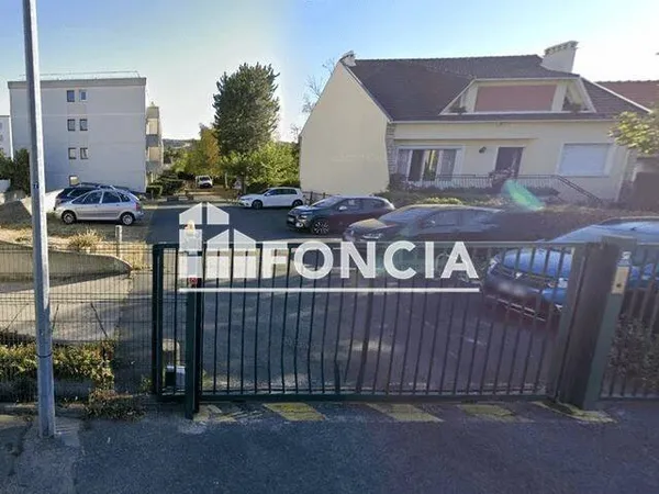 Stationnement Location Mantes-la-Jolie   45€