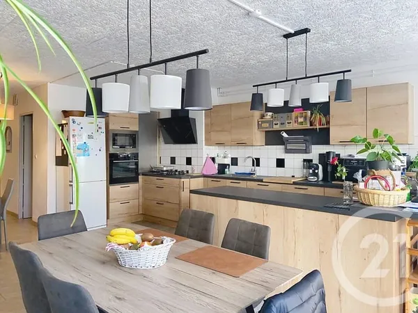 Appartement 6 pièces 145 m²