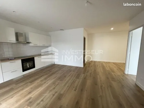 Bureau 104 m²