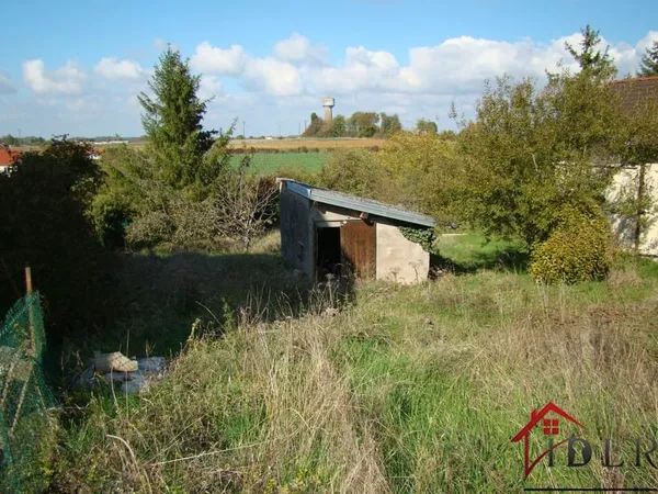 Terrain 716 m²