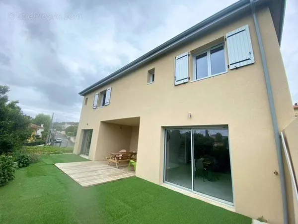 Maison 5 pièces 150 m²