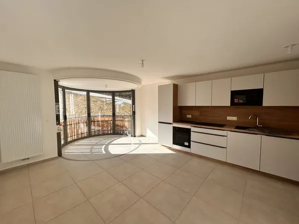 NEUF ET LIVRE - APPARTEMENT T3 - 67.5 m2 - VUE MONTAGNE