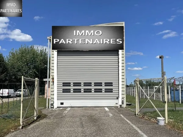 LOCAL PROFESSIONNEL 205m2