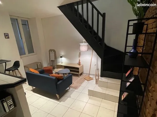 Charmant T1 BIS rénové (plein centre)