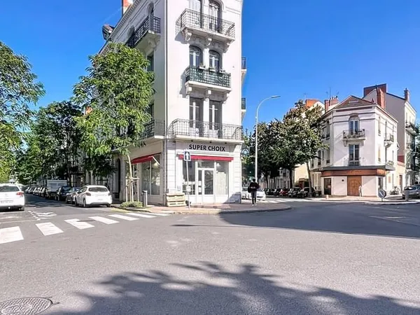 Immeuble 14 pièces 260 m²