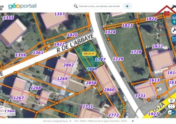 Terrain 270 m²