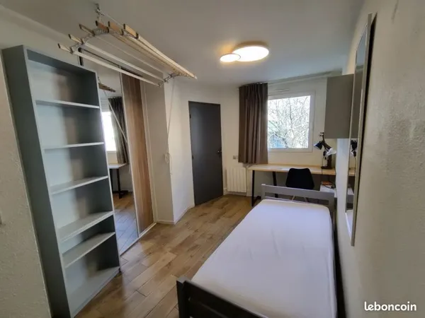 Location meublé étudiant(e) stagiaire centre Chambéry résidence sécurisé loyer 440 toutes charges co