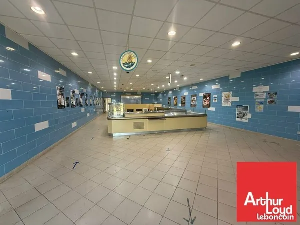 Local commercial 240 m² POITIERS