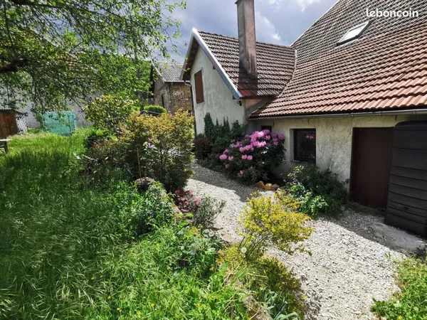 Charmante maison à louer proche Besançon Chalezeule