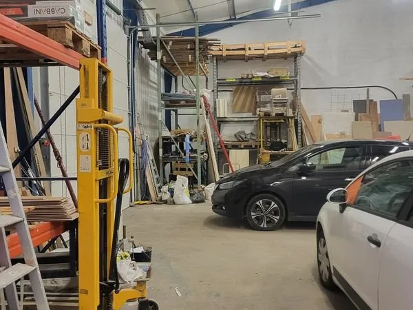 Entrepôt, activité, stockage, bureaux 46 M²/80 M²/250 M²/265 M²/430 M²