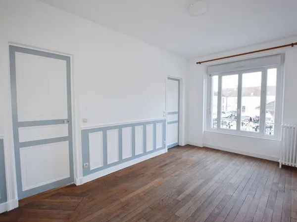 NANGIS CENTRE-VILLE, APPARTEMENT 2 PIECES 36 M² ENVIRON, 1ER ETAGE