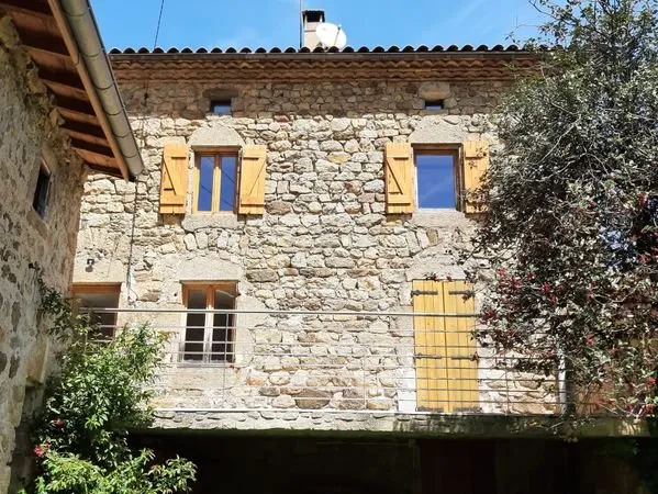 Maison en pierre