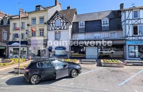 Local commercial 127 m²