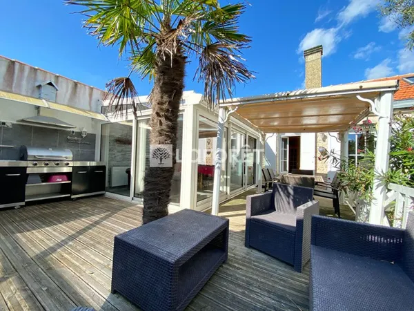 Maison 6 pièces 180 m²
