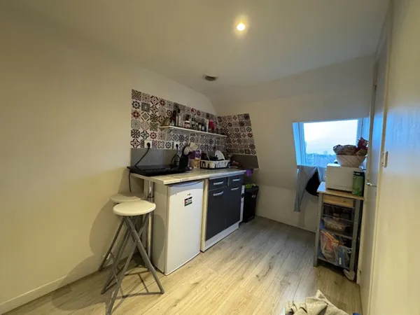 Chambre de service 1 pièce 16 m²