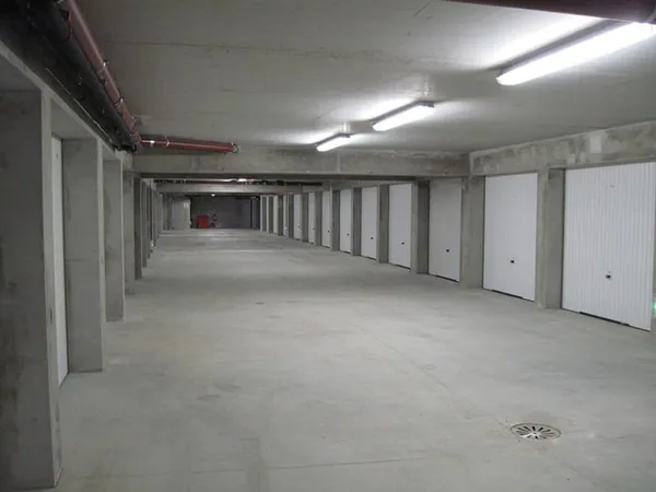 Garage fermé en sous sol - Plateau de Bellevue