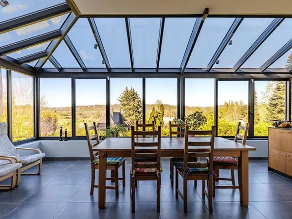Maison avec forêt privée et terrain constructible