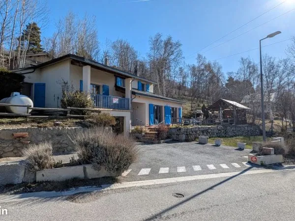 Vends maison enveitg