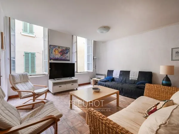 GRAND T2 TRAVERSANT PLEIN SUD / 1ER ETAGE / 65 M²