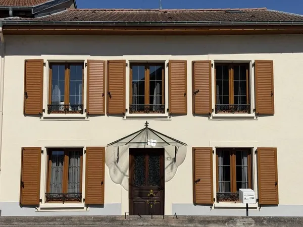Maison 9 pièces 280 m²