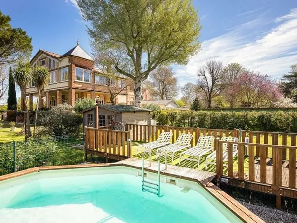Hôtellerie et restauration Vente Renneville 1p 425m² 975000€