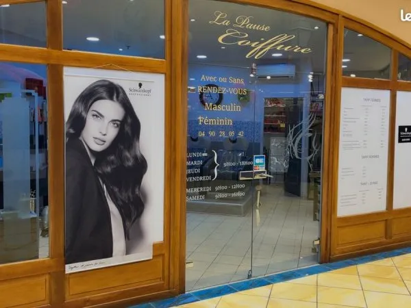 Salon de coiffure à vendre