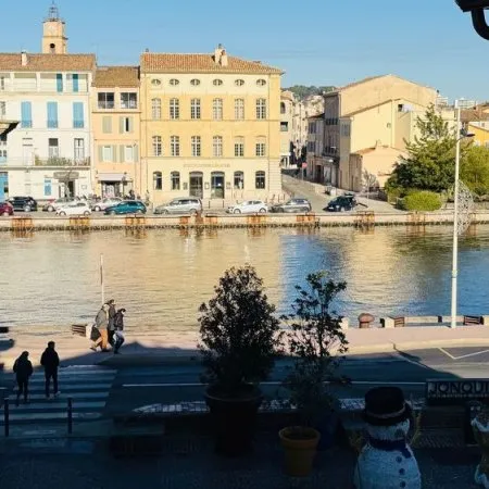 MARTIGUES T3 70m2 VUE CANAL Traversant et Lumineux Quartier